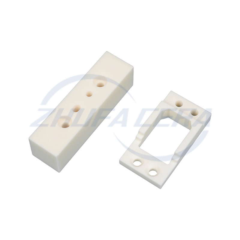 Páirteanna ceirmeacha ilchodacha